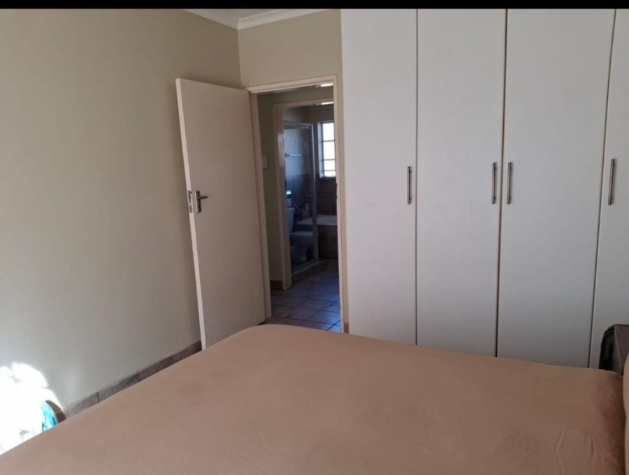 2 Bedroom Property for Sale in Vaalpark Free State